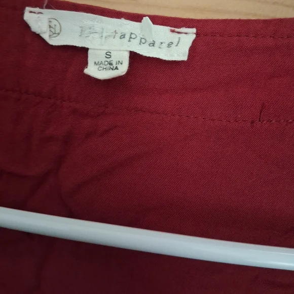 Chic Button-Front Ruffle Blouse - Red - Picture 5 of 5